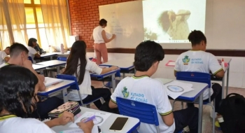 Governo convoca mais 631 aprovados no concurso para professor PIII